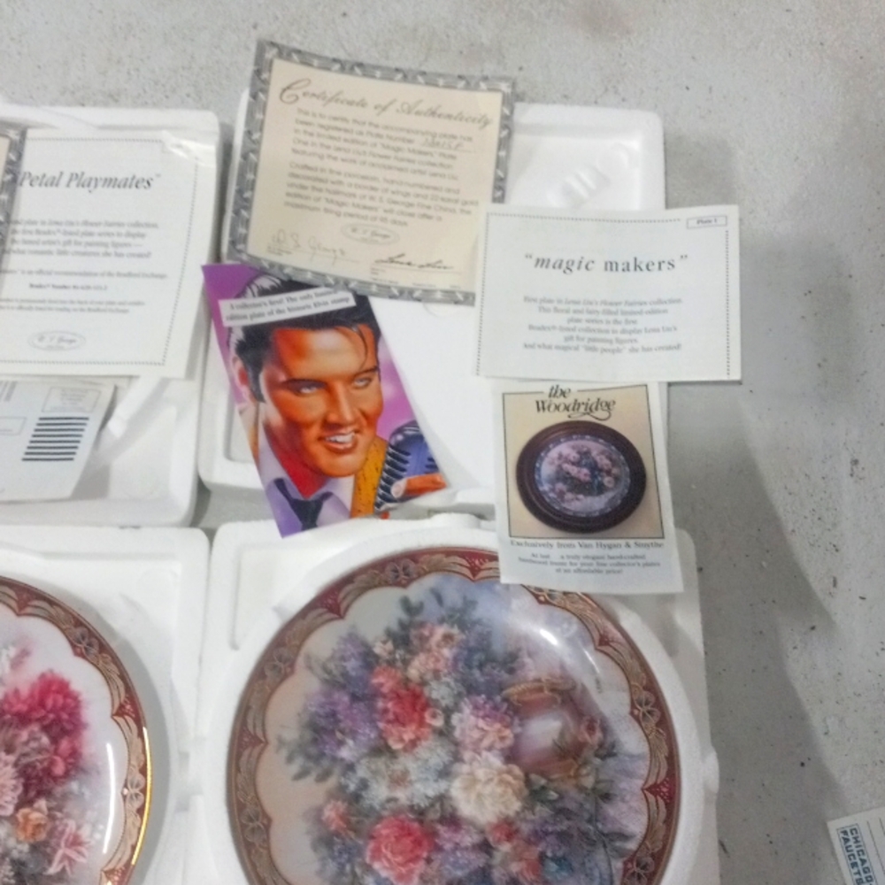 Lot of 3 vintage collectable plates.